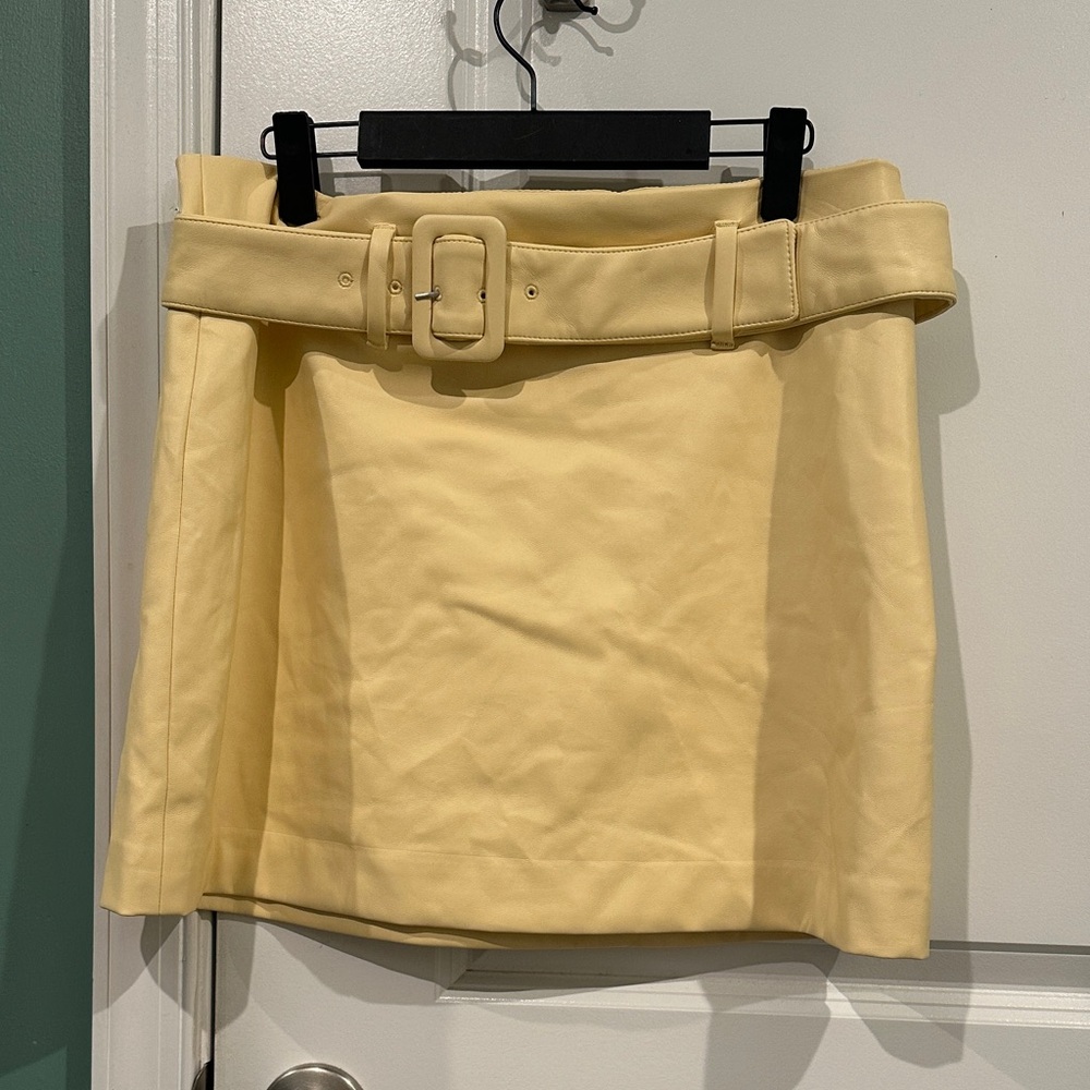 Express Butter Pale Yellow Belted Mini Skirt